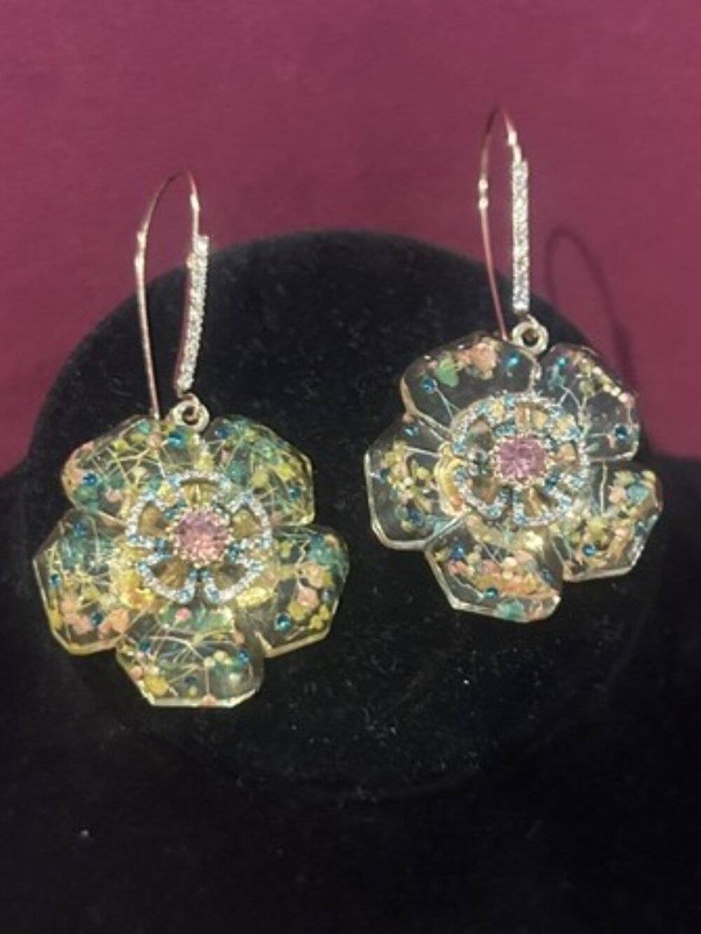 BETSEY JOHNSON “2020 Sweetness and Light” Collection Yellow Resin Flower Crystal - Picture 5 of 9